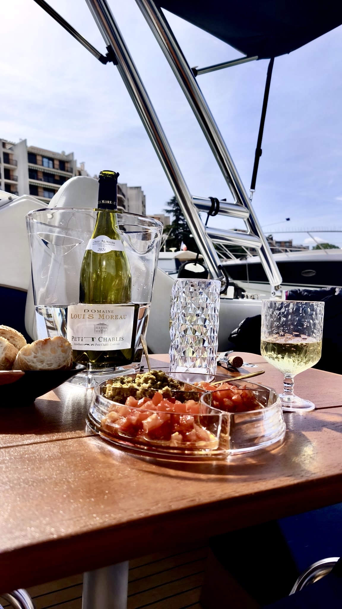 Aperitif sur la bateau