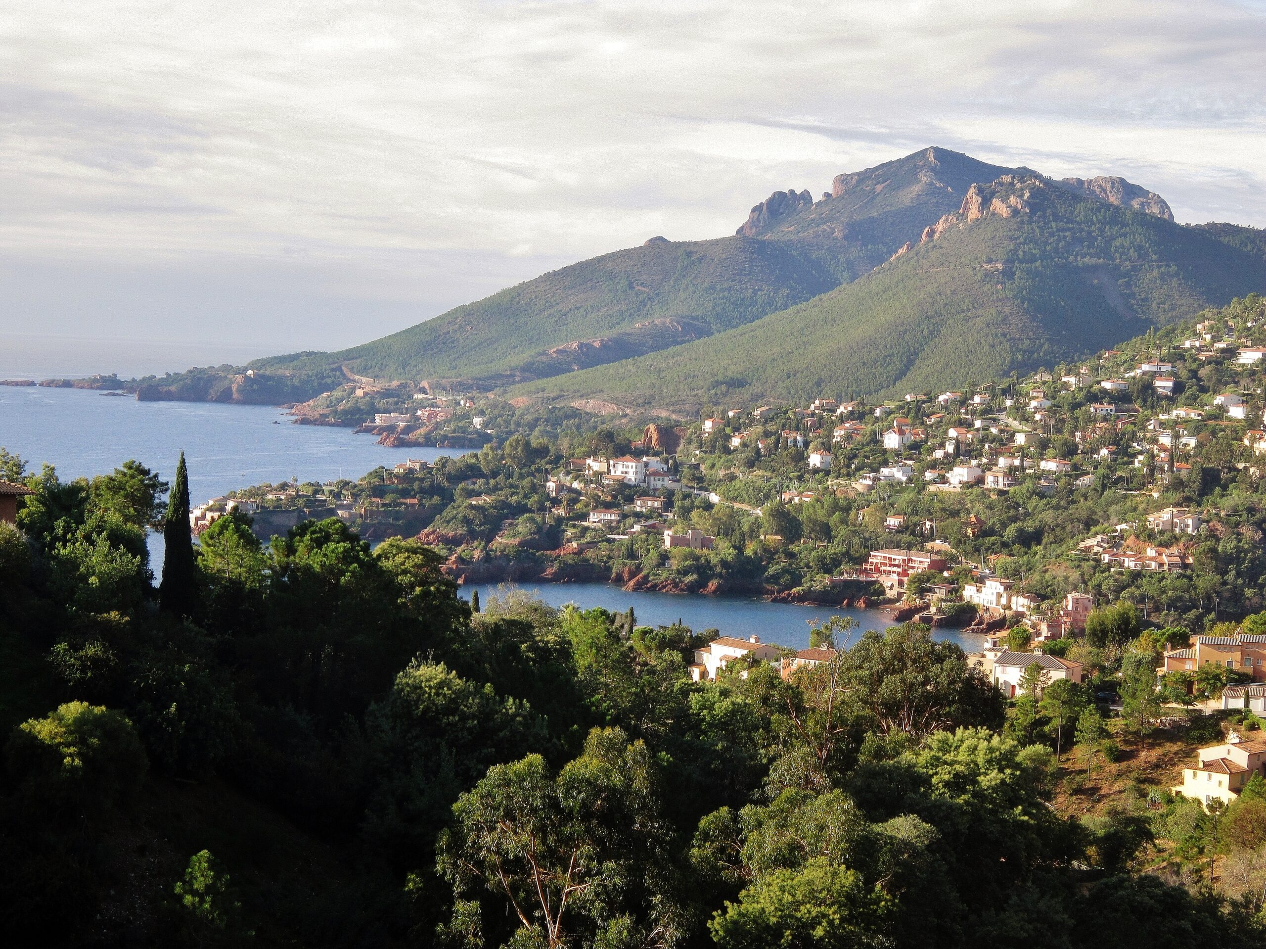 Littoral de Théoule-sur-Mer et massif de l’Estérel